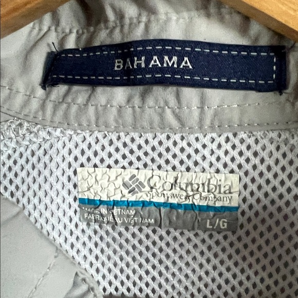 Columbia Men's Light Gray Button Down Shirt - Picture 2 of 3